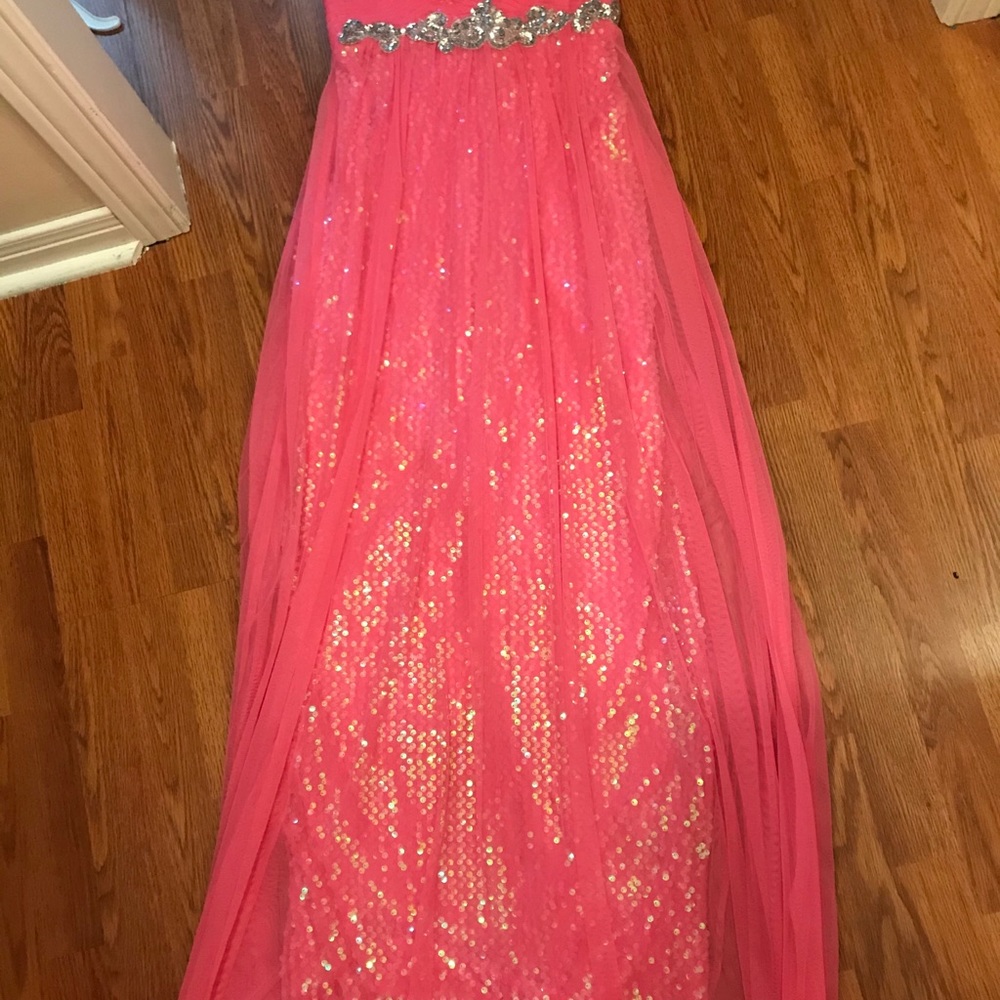 Prom dresses strapless